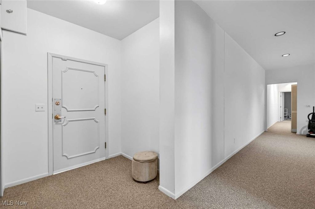 Photo of 2112 Acacia Park Drive #619, Lyndhurst, OH 44124 (MLS # 5177378)