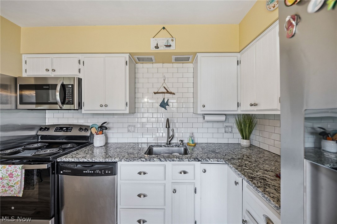 Crystal Shores - Residential