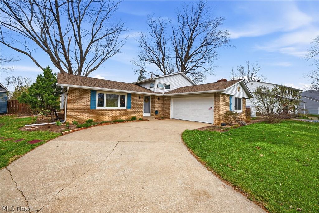 Photo of 4560 Newbury Drive, Vermilion, OH 44089 (MLS # 5197088)