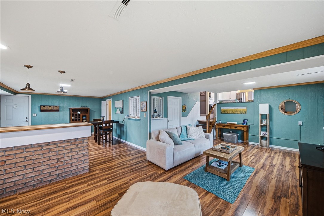 Crystal Shores - Residential