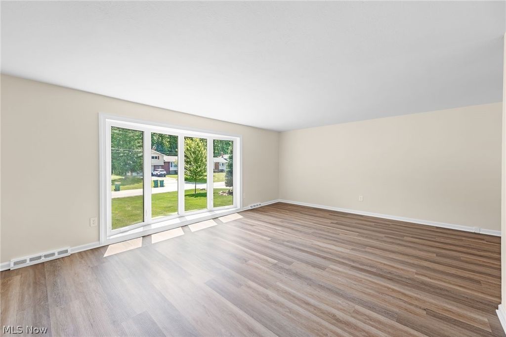 Photo of 6396 Meldon Drive, Mentor, OH 44060 (MLS # 5220135)