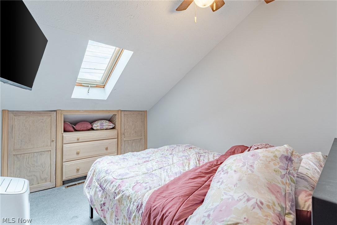 Russell 03 - Residential