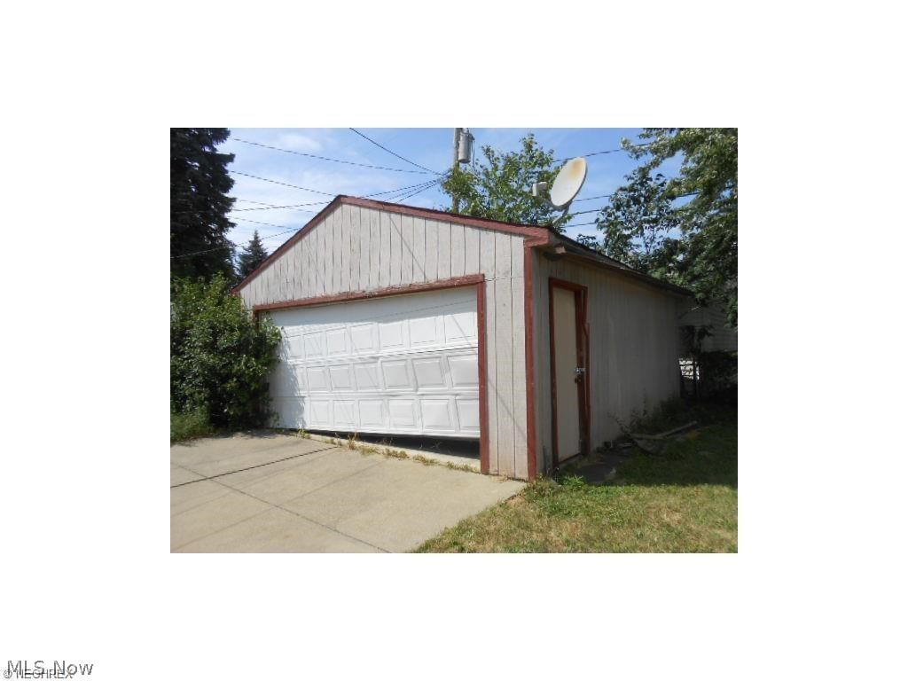 Garfield Blvd - Residential