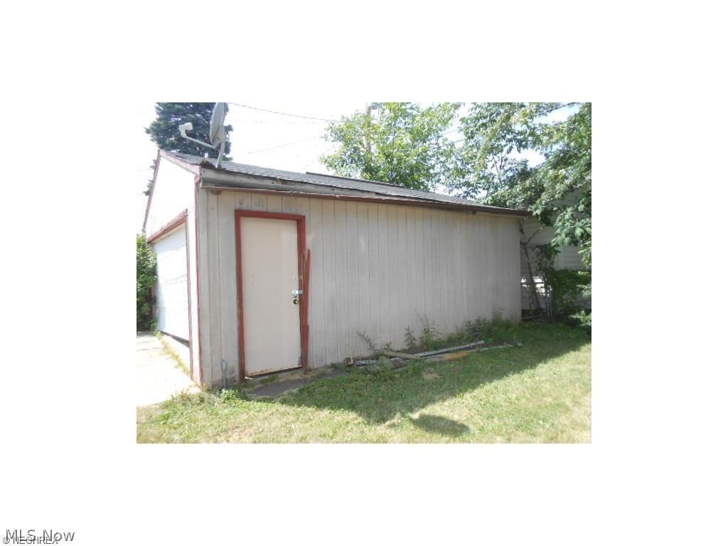 Garfield Blvd - Residential