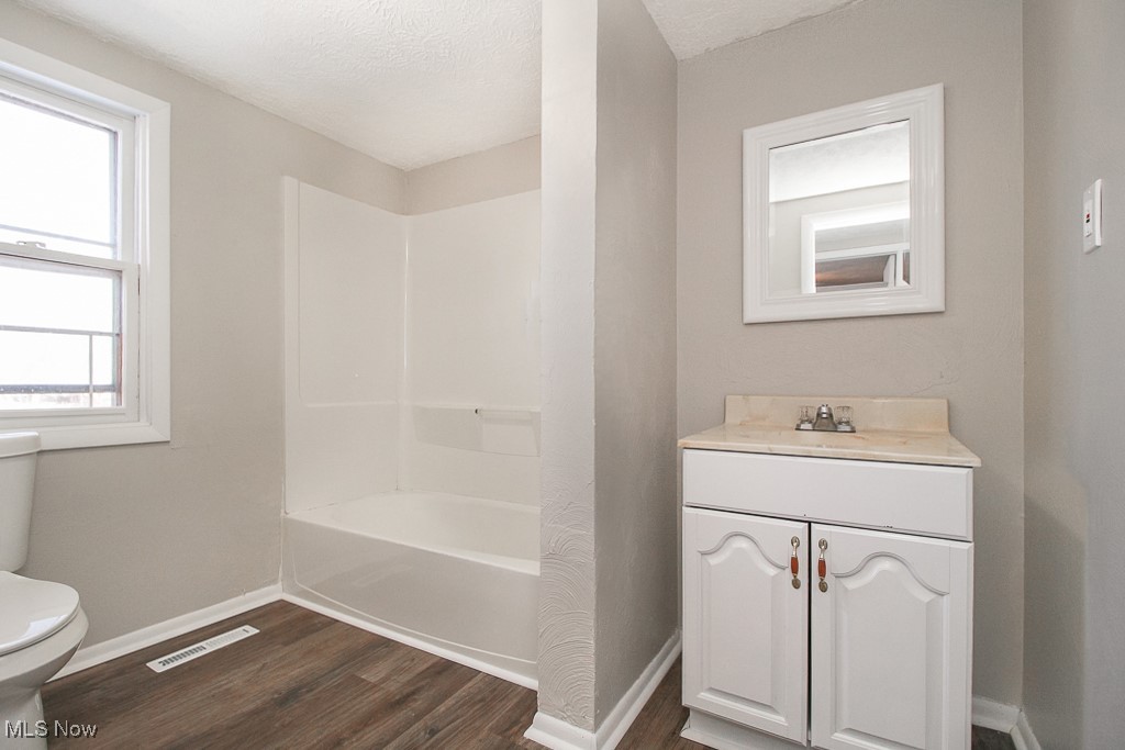 Wrl Co - Residential Income