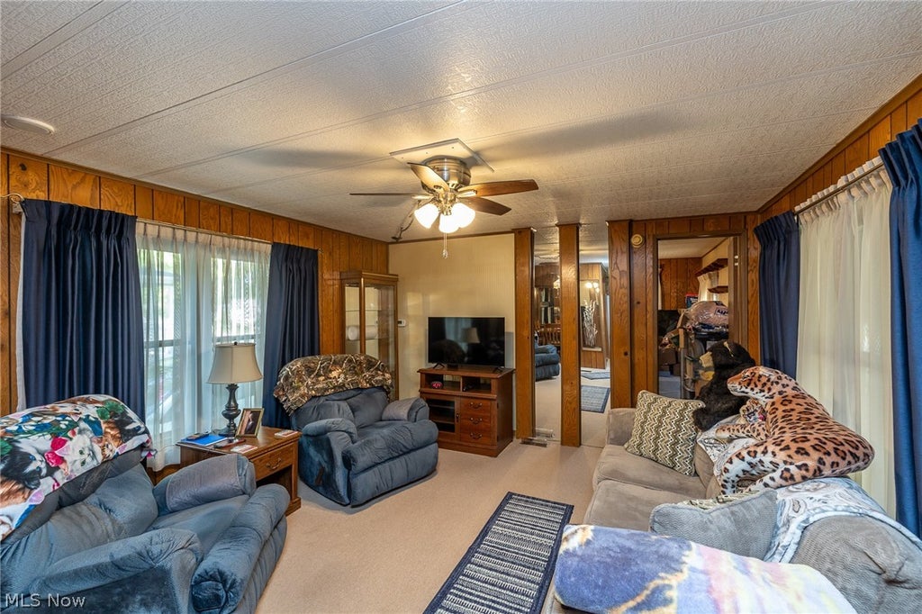 Photo of 43 Parkway Drive, Olmsted Township, OH 44138 (MLS # 5221409)