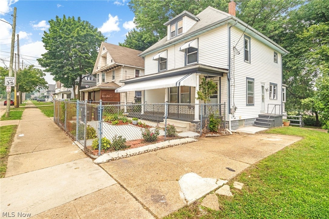 247 Rhodes Avenue