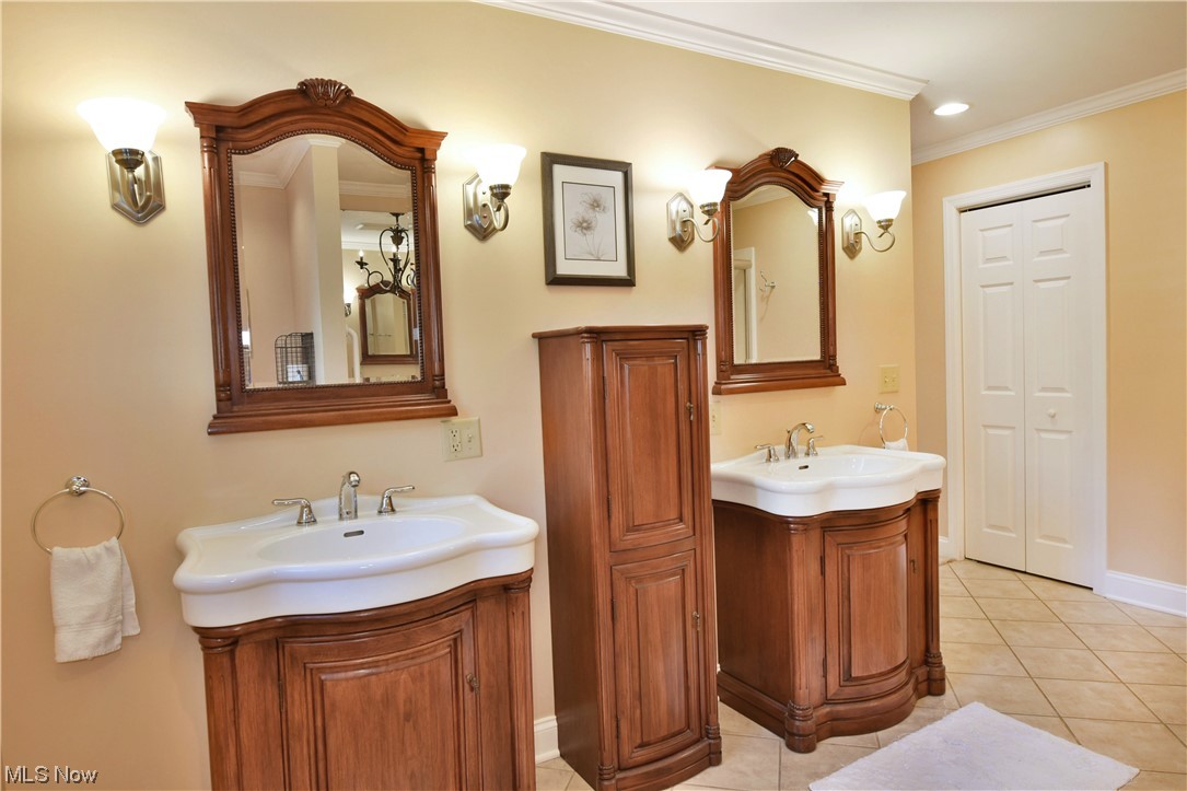 Seven Spgs Home Owners Asso - Residential