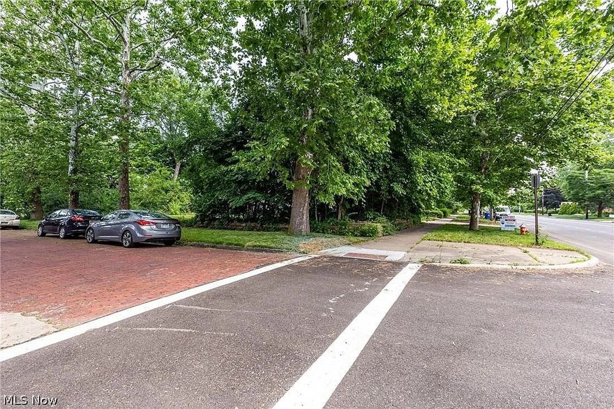 Great location in Tremont to build your dream home.