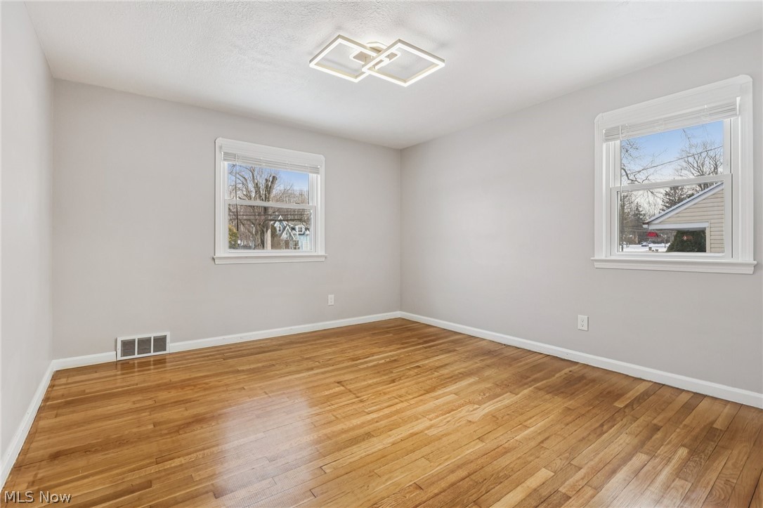 Situated/The City/North Olmste - Residential