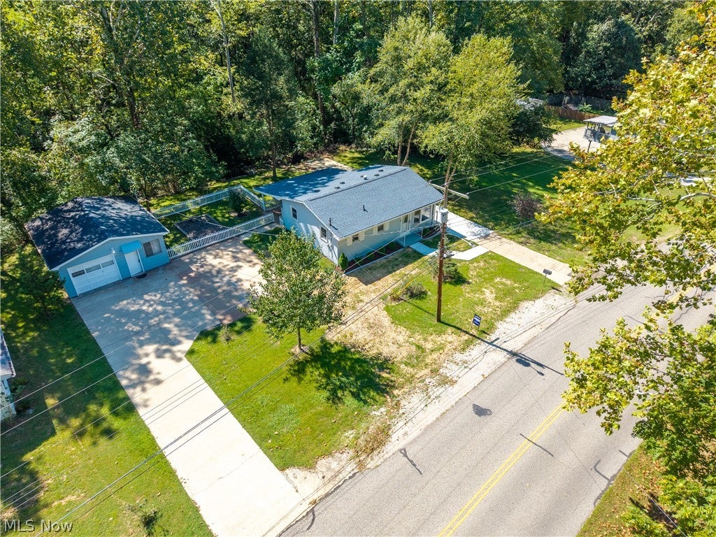 1038 Hadley Lane