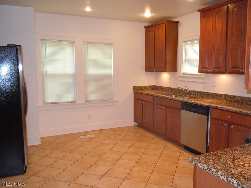 Meadowbrook Land Cos Coventry - Residential Lease