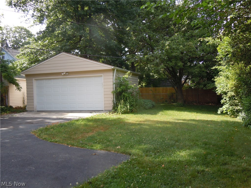 Meadowbrook Land Cos Coventry - Residential Lease