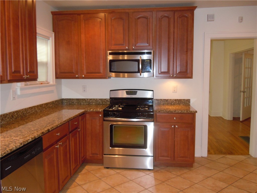 Meadowbrook Land Cos Coventry - Residential Lease