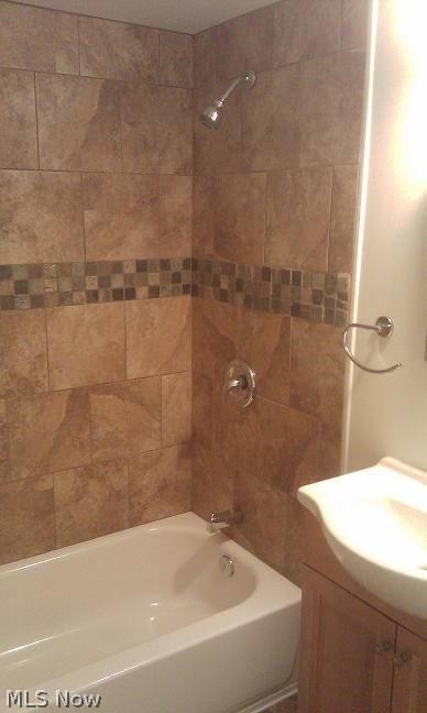 Meadowbrook Land Cos Coventry - Residential Lease