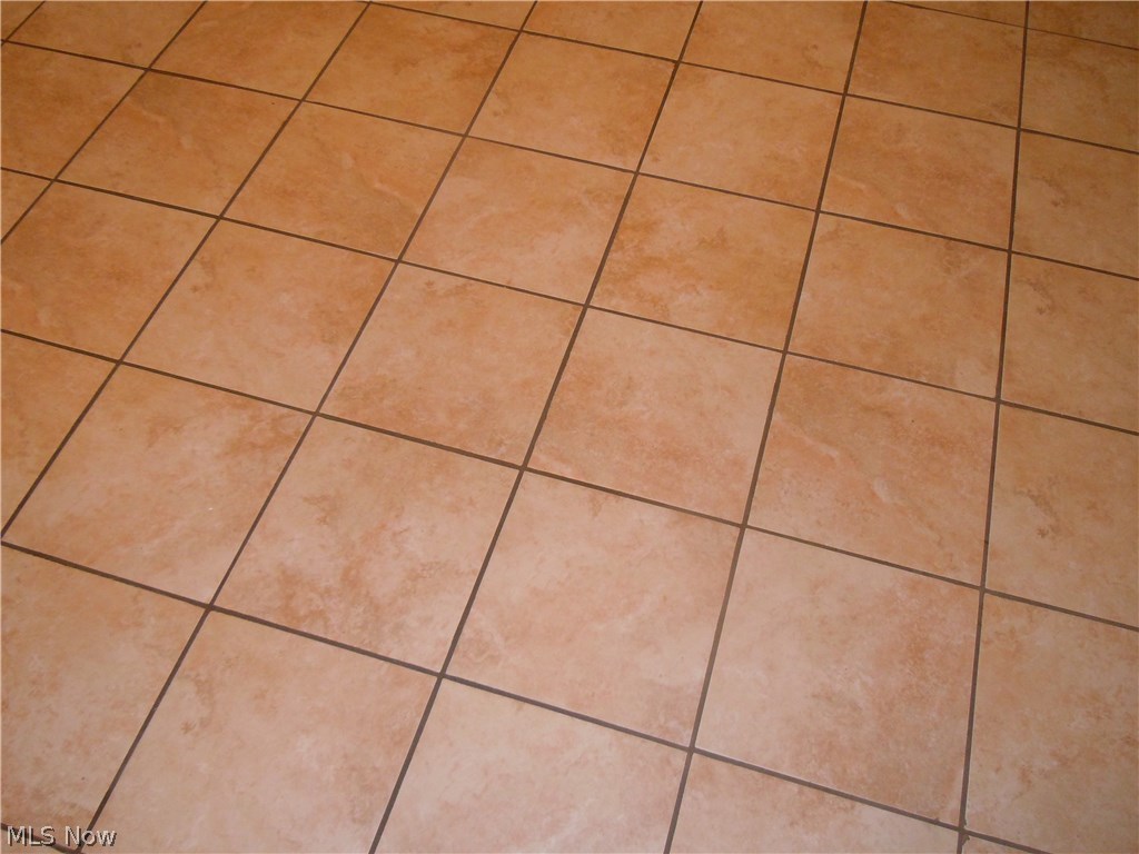 Meadowbrook Land Cos Coventry - Residential Lease