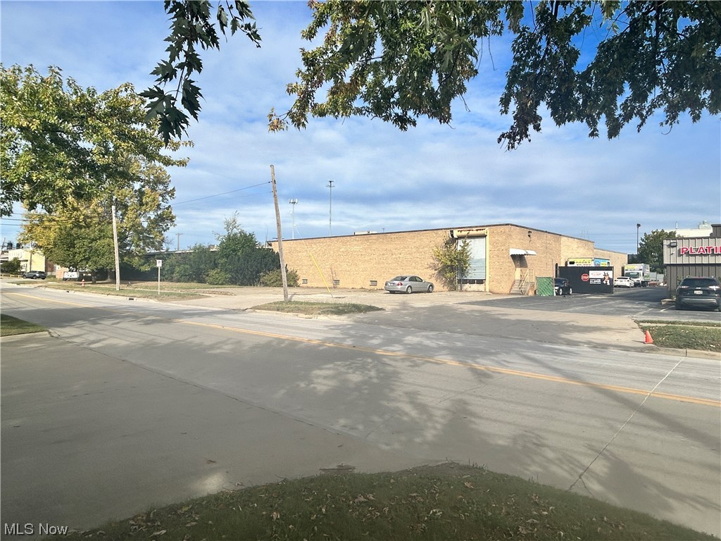 Bedford - Commercial Sale