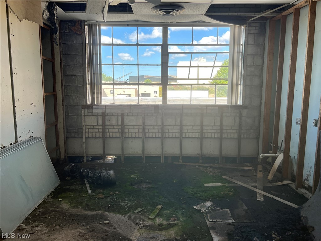 Bedford - Commercial Sale