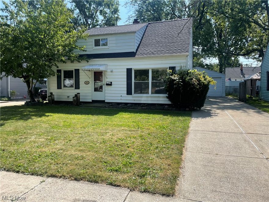 Come see this spacious single family cape cod located in the beautiful city of Euclid. Just minutes away from the beach, shopping and the highway. Two bedrooms on the first floor and 2 bonuis bedrooms on the second level that come complete with carpet and vinyl windows. Don't miss this on, schedule you appointment today. Rental requirements:Credit score of 600+. 500 - 600 is considered conditional.Less than 3 items in collections, excluding student loan and medical. Monthly income of 2.5 times the amount of the monthly rent.Thorough Eviction Check. $50 Non Refundable App Fee for all Adults who will be occupying the property.Applications can only be completed online.Typical Security Deposit equivalent to one months rent, pending results of background checks. Tenants must have the electric and gas transferred into their name and obtain renters insurance prior to receiving keys to the property.