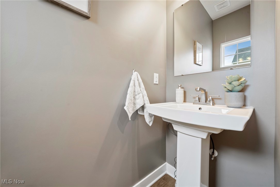 6182 James Drive, Lorain, Ohio image 14