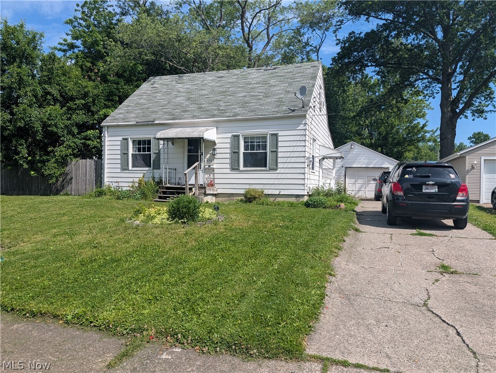 Photo 1 of 21 — 2567 E 38th Street, Lorain, OH 44055