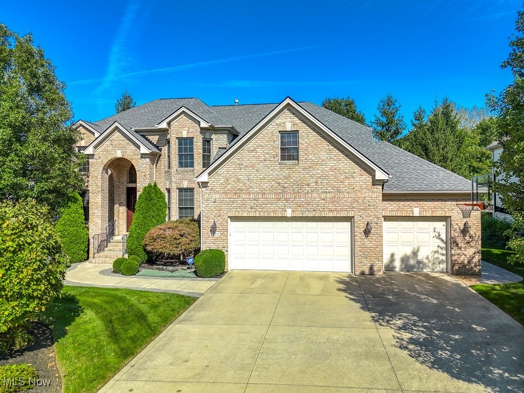 20318 E Donegal Lane, Strongsville, Ohio image 1