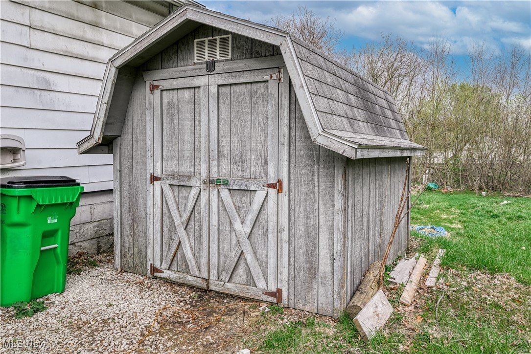 857 Brady Avenue, Barberton, Ohio image 21
