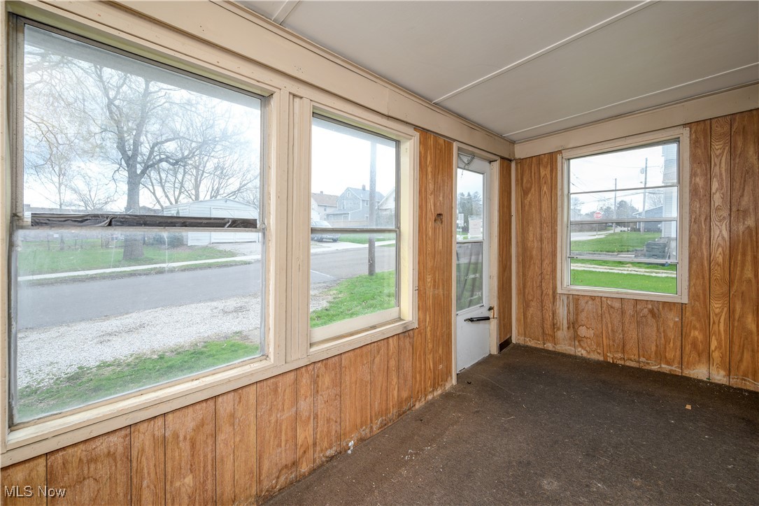 857 Brady Avenue, Barberton, Ohio image 4