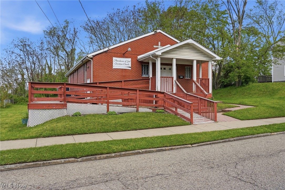 611 Hartford Avenue SE