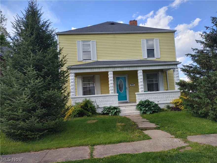 Don't miss this move-in ready 4 bedroom, 2 bath home in Coshocton with a fully fenced back yard and detached garage. Priced to sell quickly so don't delay!