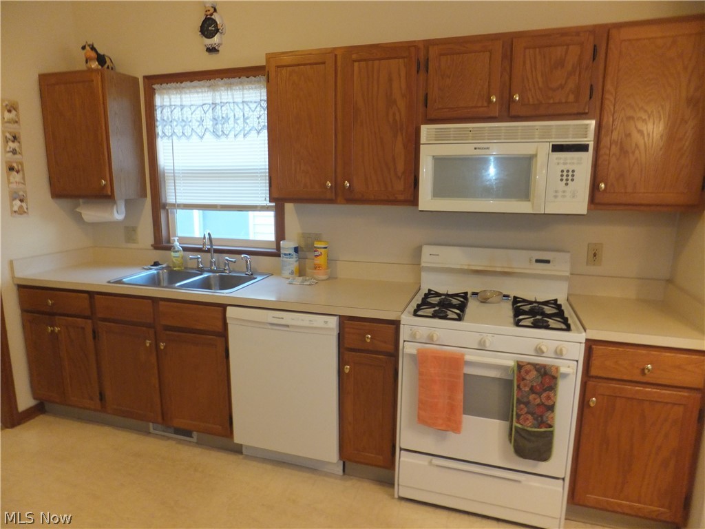 Village/Seven Hills Condo Ph 03 - Residential