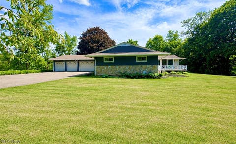 Homes For Sale - 11685 Mills Road<br/> Garrettsville, OH 44231