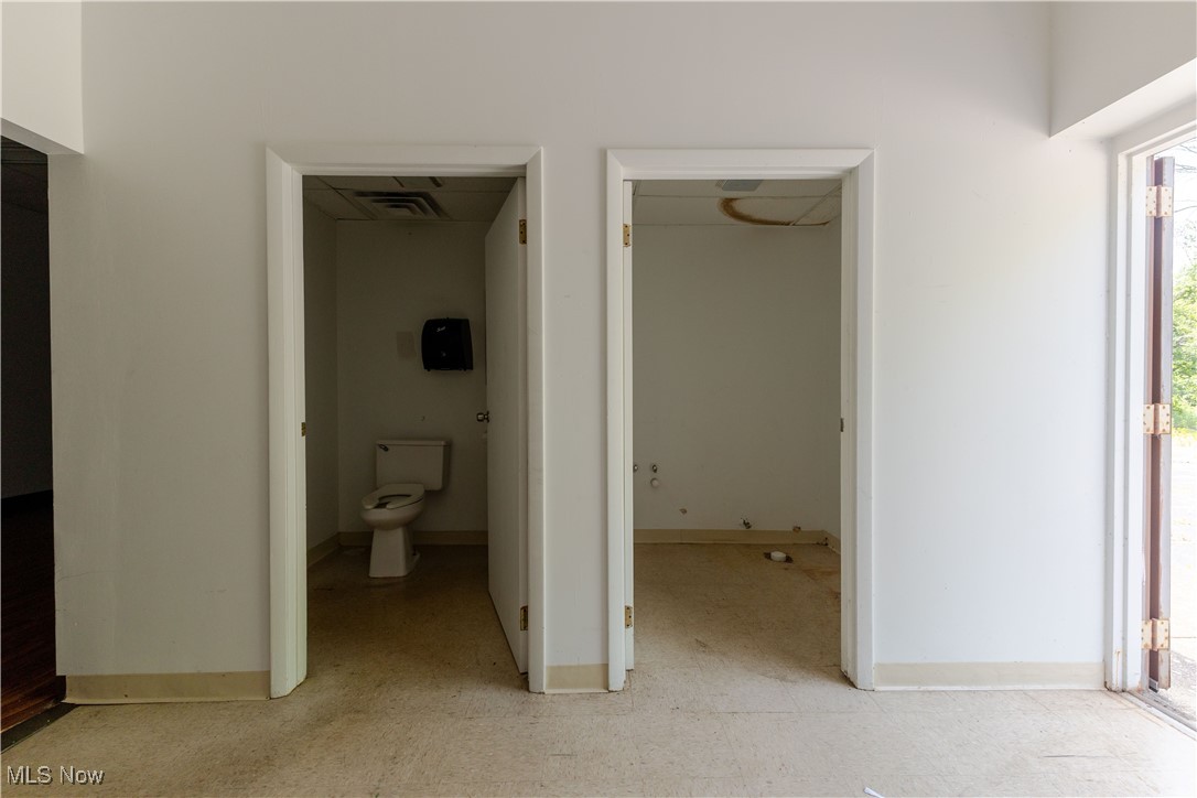 Saybrook - Commercial Sale