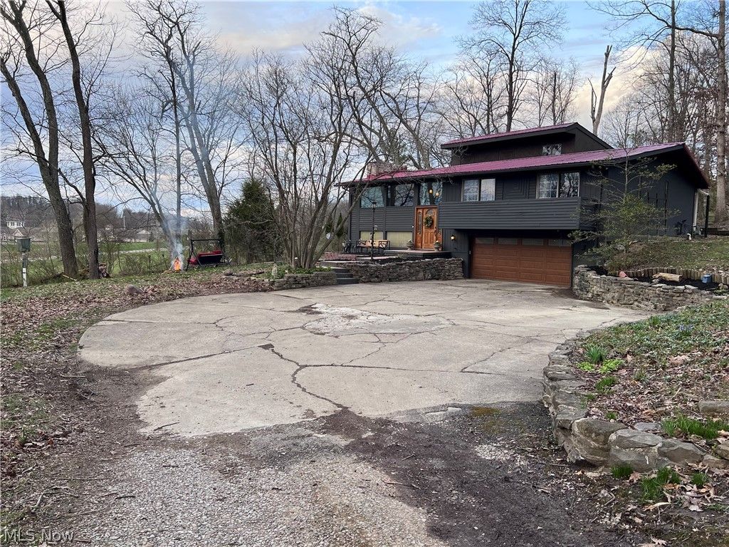 Photo of 2168 Earl Drive, Zanesville, OH 43701 (MLS # 5197158)