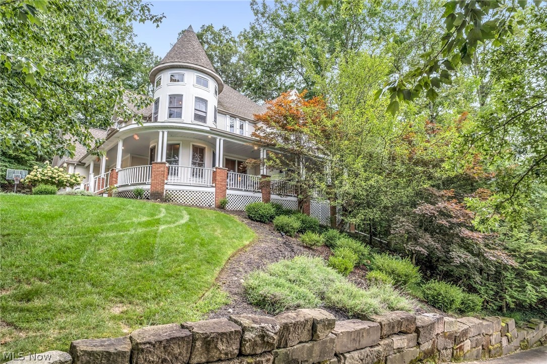 8851 Spring Valley Drive