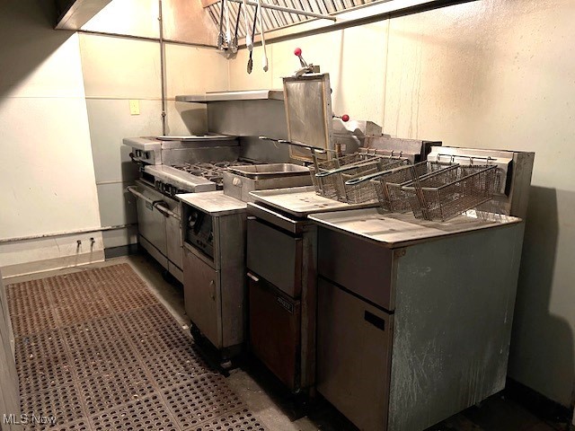 Akron, Ohio 44307, United States, ,Commercial,Active,5620