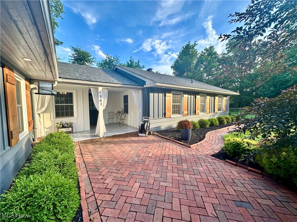 141 W Summit Street