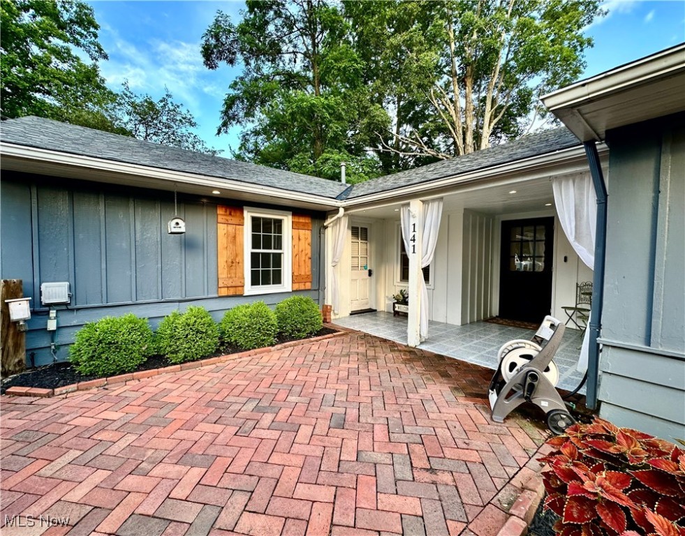 141 W Summit Street