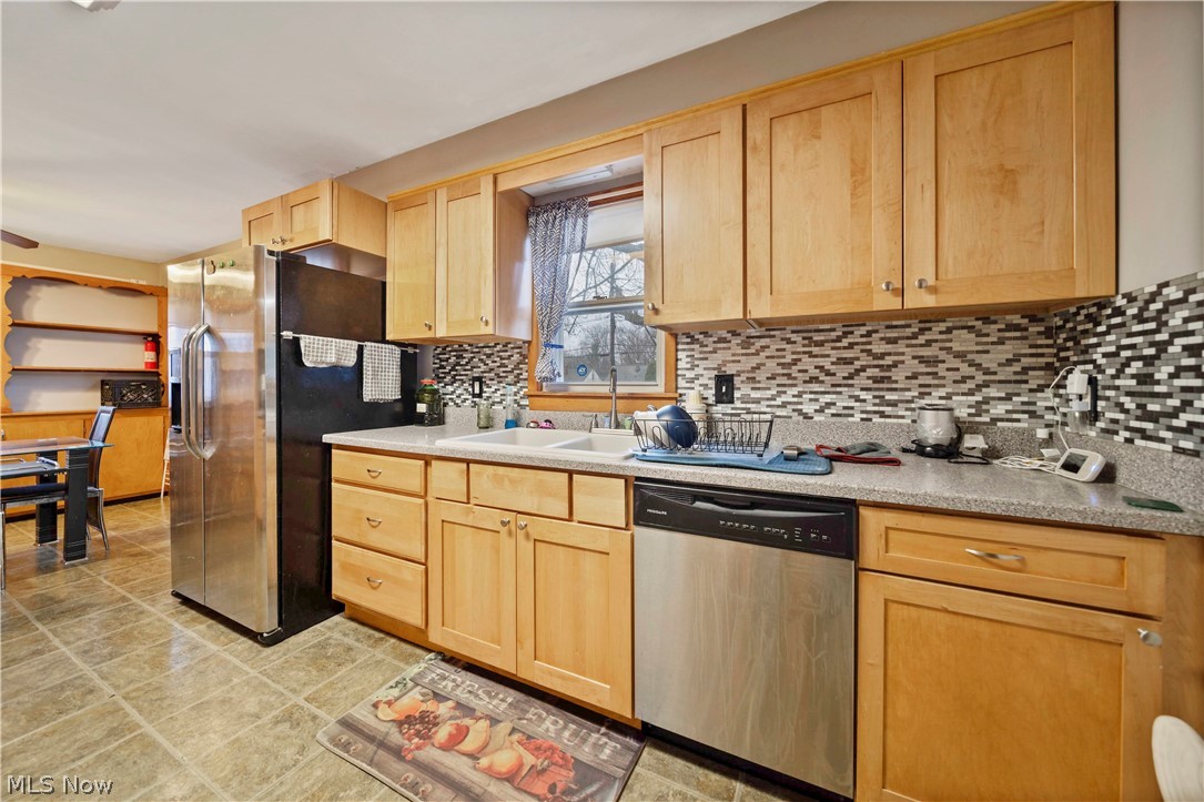 Frank Berzins Chardon Estates 03 - Residential