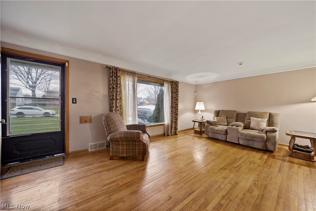 Frank Berzins Chardon Estates 03 - Residential