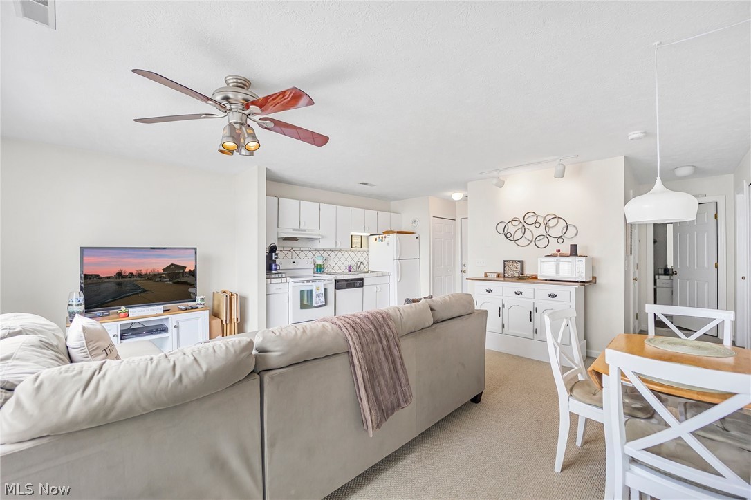 Saybrook Beach Club Condo Ph 02 - Residential