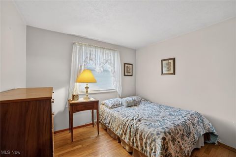 Tiny photo for 2703 W 40th Street, Lorain, OH 44053 (MLS # 5179378)