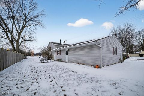 Tiny photo for 2703 W 40th Street, Lorain, OH 44053 (MLS # 5179378)