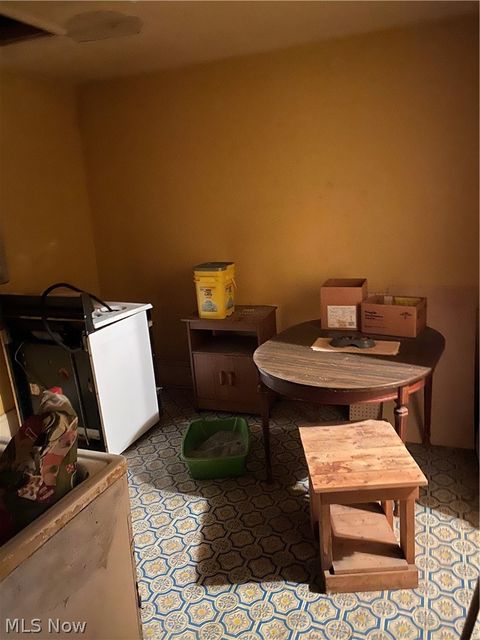 Tiny photo for 915 Wooster Road W, Barberton, OH 44203 (MLS # 5185935)