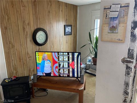 Tiny photo for 915 Wooster Road W, Barberton, OH 44203 (MLS # 5185935)