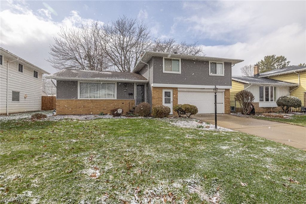 Photo of 7550 Daytona Drive, Parma, OH 44134 (MLS # 5189840)