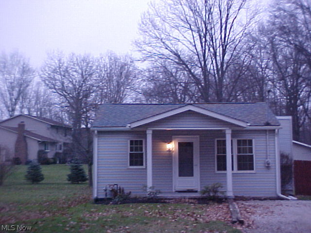 Nice 2 Bedrooms, 1 Bath Ranch. Newer kitchen with appliances. Mud room with washer and dryer. This home sits on a fenced double lot 89 x 120. The garage will hold 3 cars and has plenty of storage. Newer vinyl siding and roof. Ready to move in.