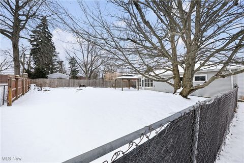 Tiny photo for 6618 Newbury Lane, Parma Heights, OH 44130 (MLS # 5179413)