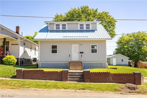 Homes For Sale - 286 5th Street<br/> Carrollton, OH 44615