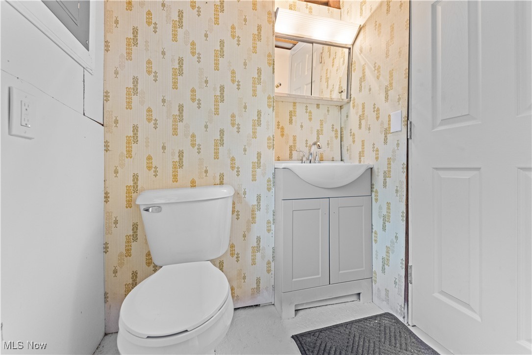 2345 Zircon Street, Canton, Ohio image 41